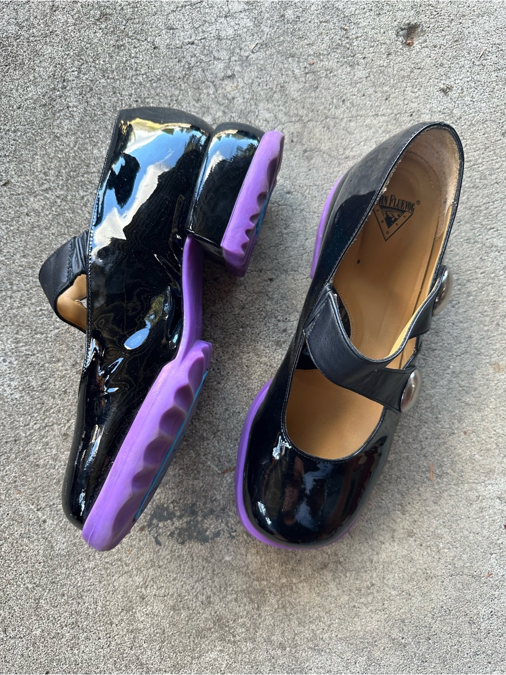 John Fluevog Trina Black Patent Leather Mary Jane Shoes - Picture 2 of 9